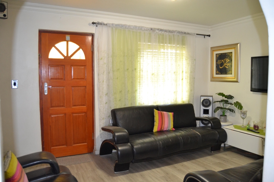 3 Bedroom Property for Sale in Seawinds Western Cape